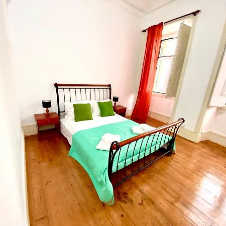 Artdeco Chiado 4 - Large Comfortable Double Room With Shared Bathroom Lisboa Εξωτερικό φωτογραφία