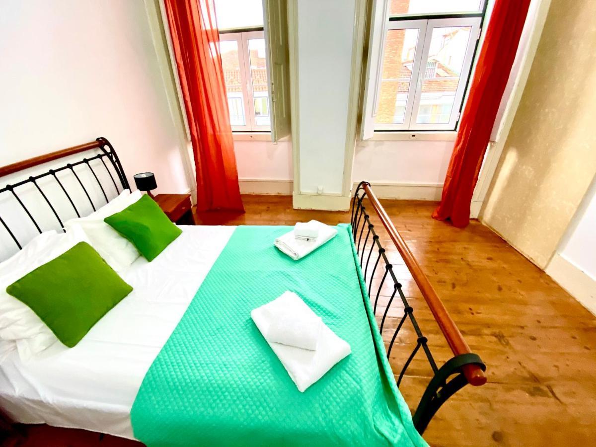 Artdeco Chiado 4 - Large Comfortable Double Room With Shared Bathroom Lisboa Εξωτερικό φωτογραφία
