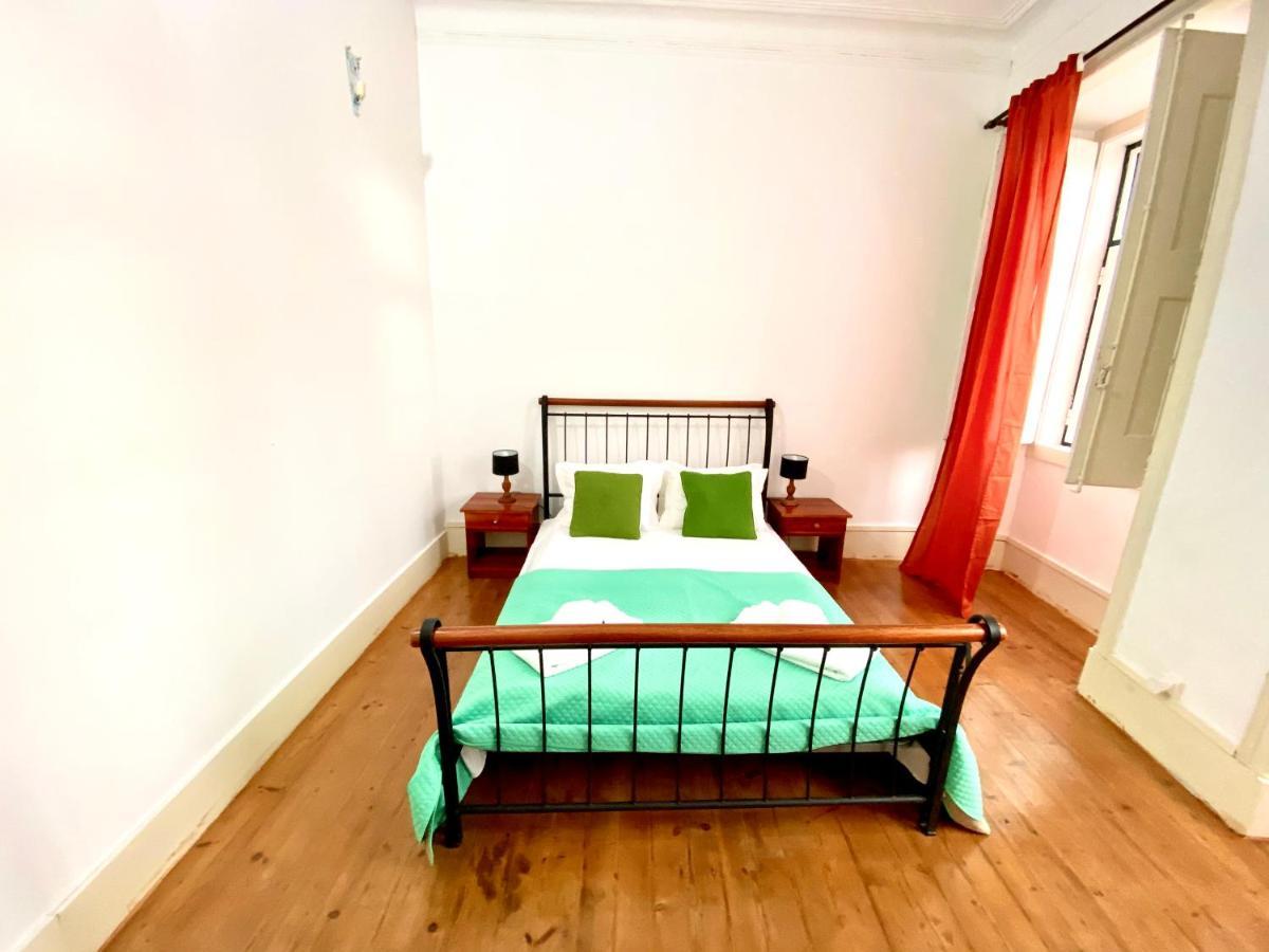 Artdeco Chiado 4 - Large Comfortable Double Room With Shared Bathroom Lisboa Εξωτερικό φωτογραφία